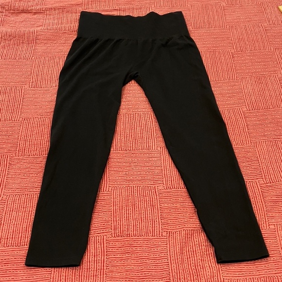Charlie Paige women’s 1X Black Curvy cotton blend Leggings - lovely quality - Picture 9 of 10